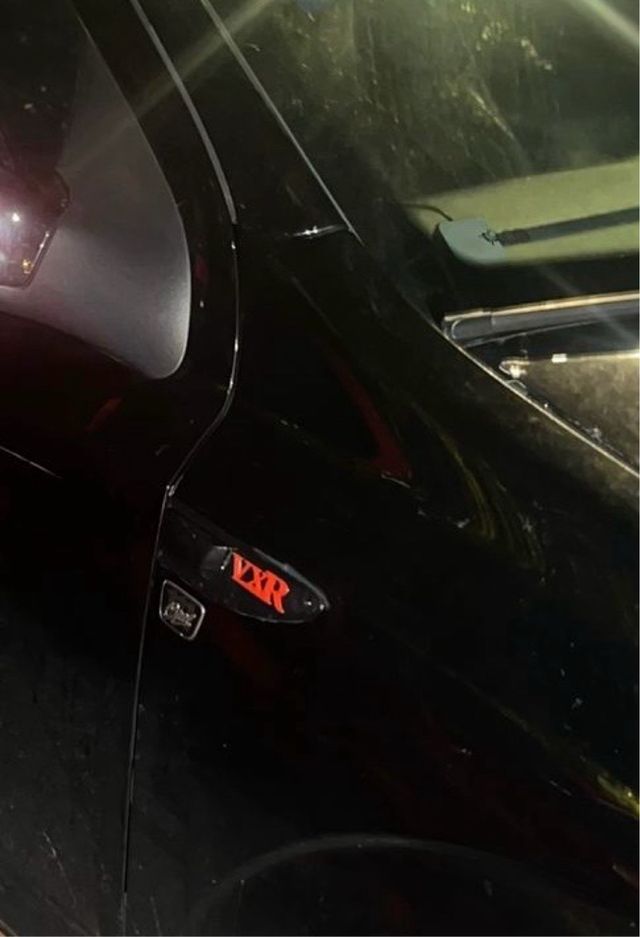 Emblemas laterales VXR