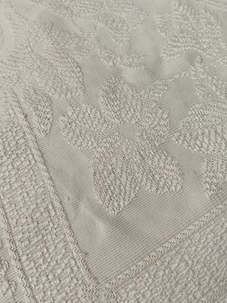 Coperta vintage in cotone ricamata