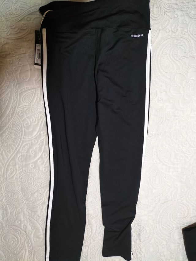 Leguin adidas negros