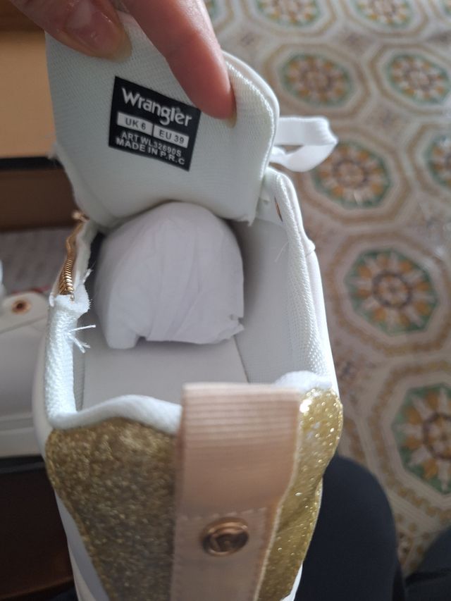 Scarpe bianche sneackers