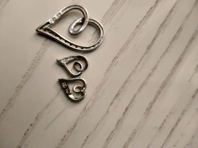 Parure ciondolo e orecchini cuore in argento