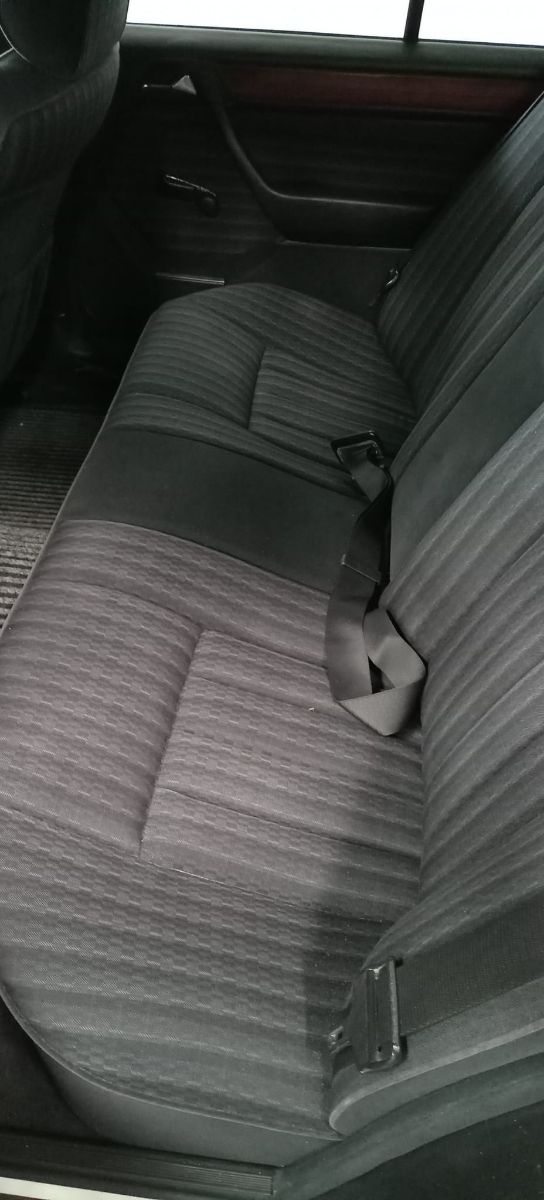 Mercedes-Benz Clase E 1993