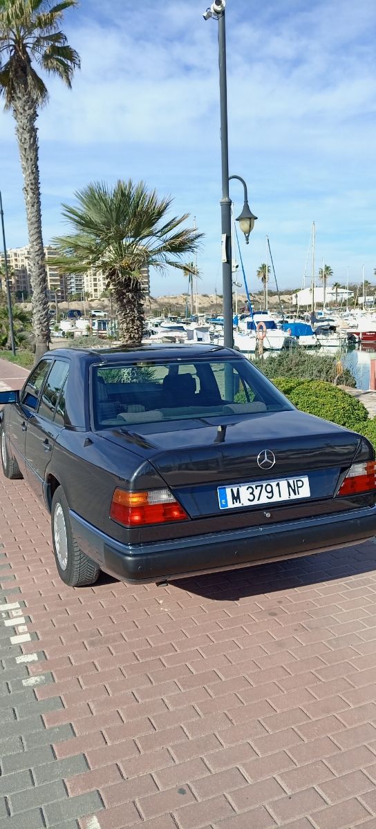 Mercedes-Benz Clase E 1993