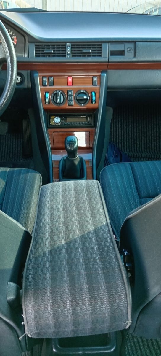 Mercedes-Benz Clase E 1993