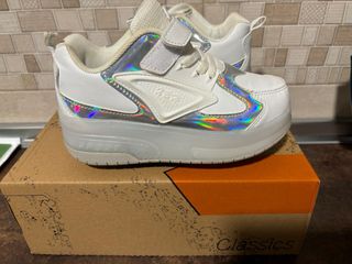Botines niña con rueda