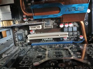 PC gaming retro. Placa ASUS P5Q3