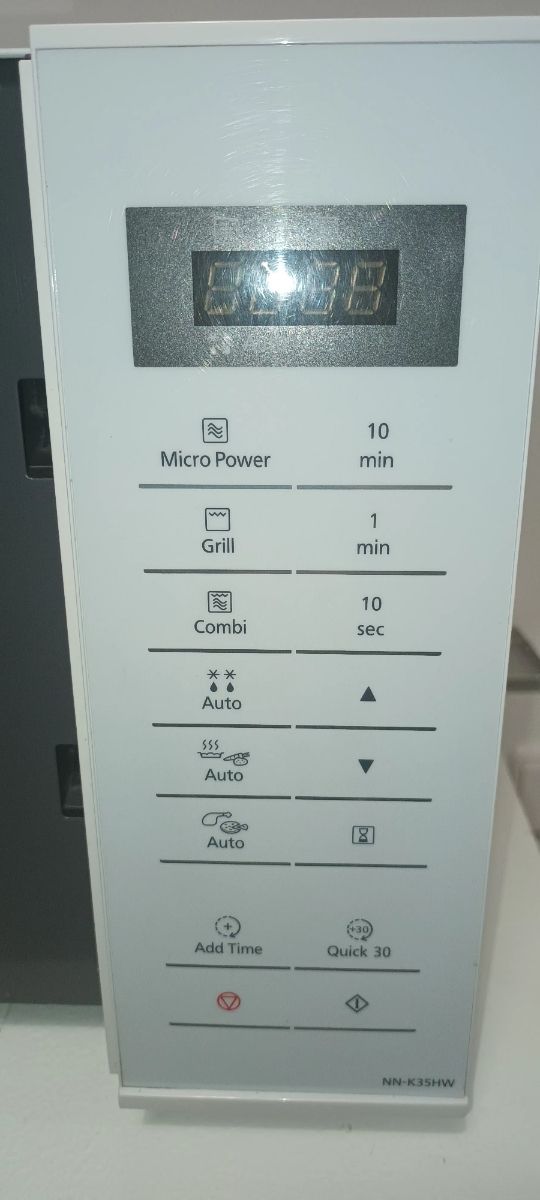 Microondas Panasonic digital 24 litros