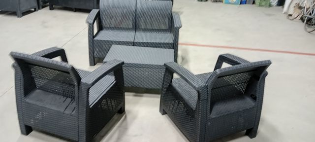 Conjunto sofá, sillones y mesa
