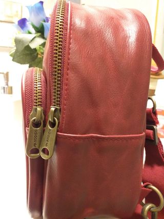 Mochila Adidas color Burdeos 