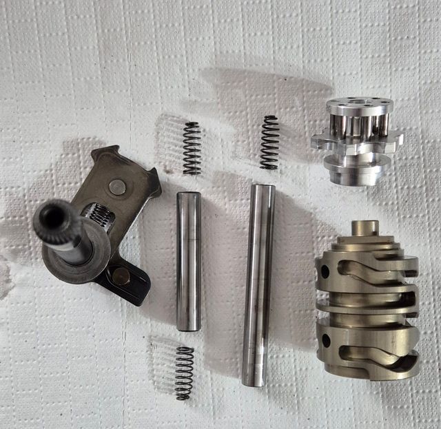 Desmo Ktm selettori e aste cambio, desmodromico