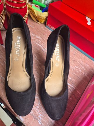 Varios zapatos fiesta