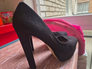 Varios zapatos fiesta