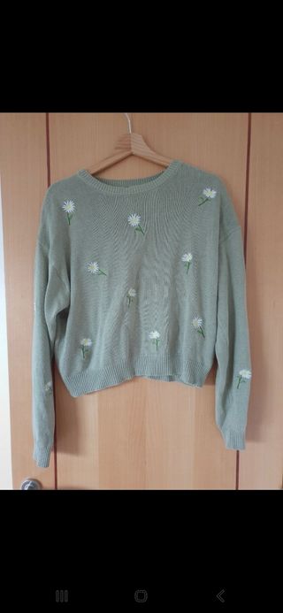 Jersey H&M verde con margaritas