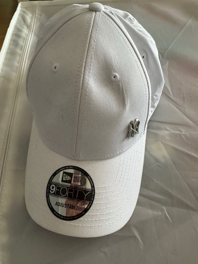 Gorra blanca