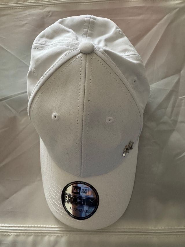 Gorra blanca