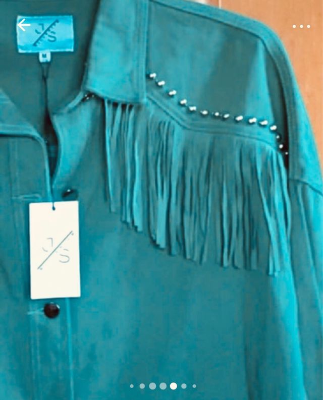 Sobrecamisa/camisa flecos y tachuelas