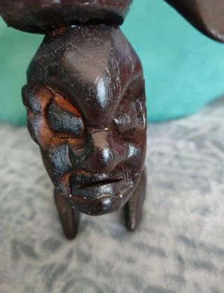 Statuetta tribale porta candela 