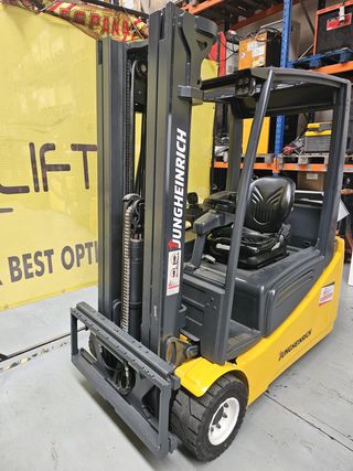 SE VENDE / ALQUILA CARRETILLA ELEVADORA ELECTRICA