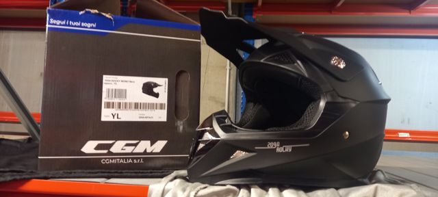 Casco cross infantil nuevo a estrenar