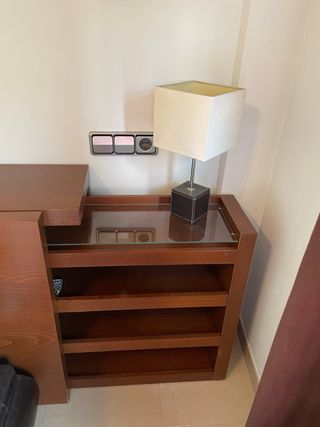 Cabecero MALM ikea mesitas retractiles