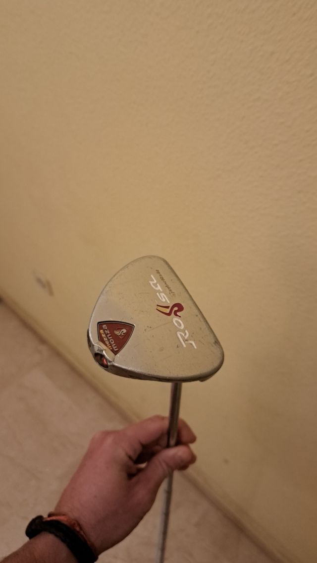Putter emblematico rosso Taylormade