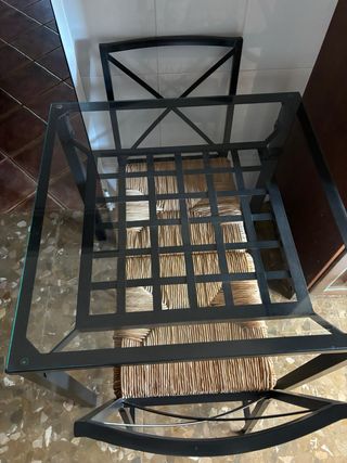 Juego de mesa y sillas 