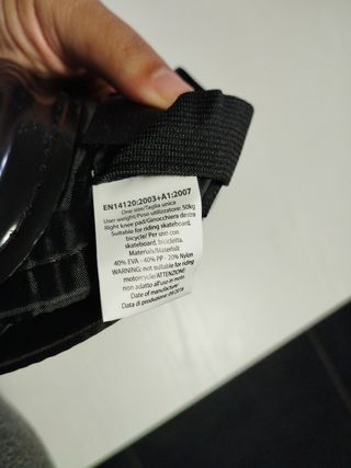 Ginocchiere Nero Sportivo