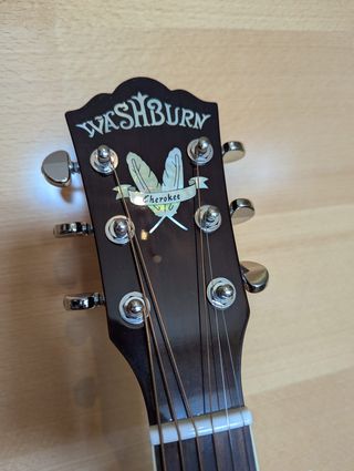 Guitarra Acústica Washburn D39S Cherokee (+funda)