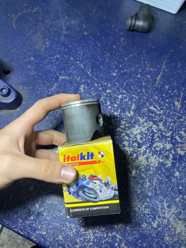 Piston Italkit