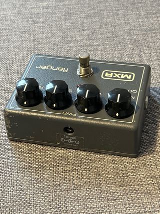 FLANGER MXR M-117R