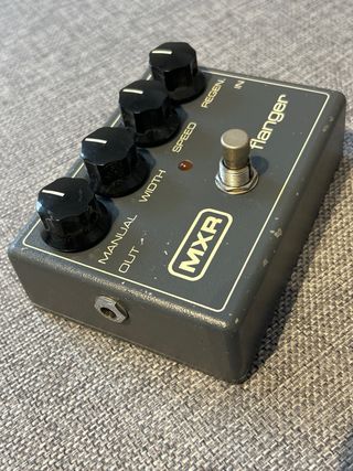 FLANGER MXR M-117R
