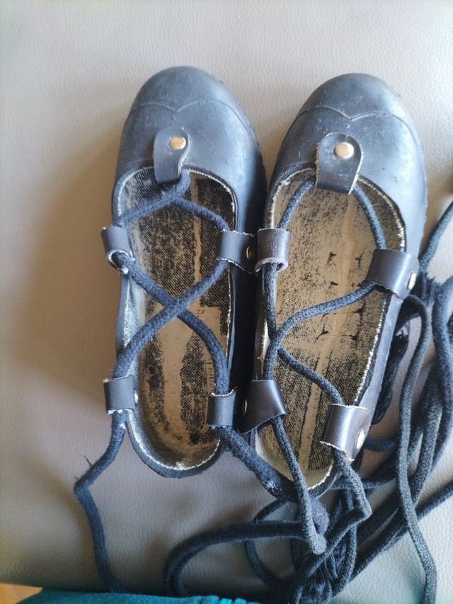 Dos pares albarcas de goma