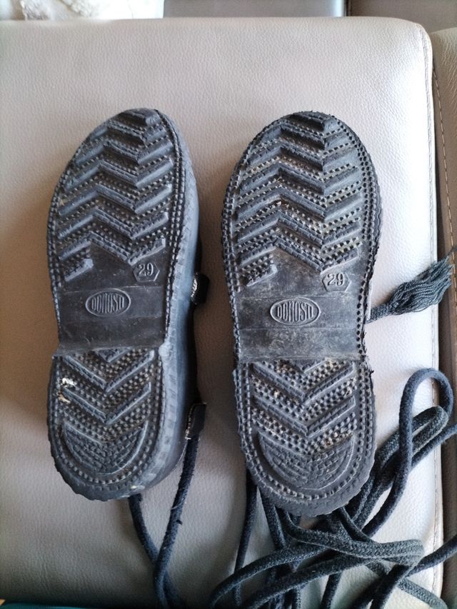 Dos pares albarcas de goma