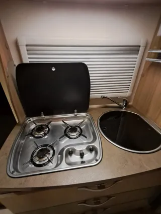 Vendo mi autocaravana.