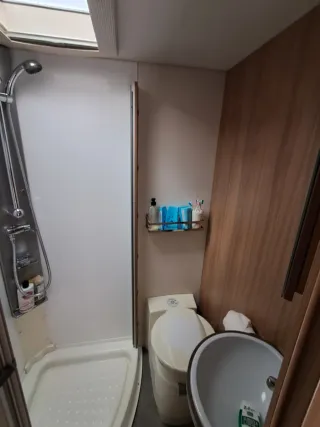 Vendo mi autocaravana.
