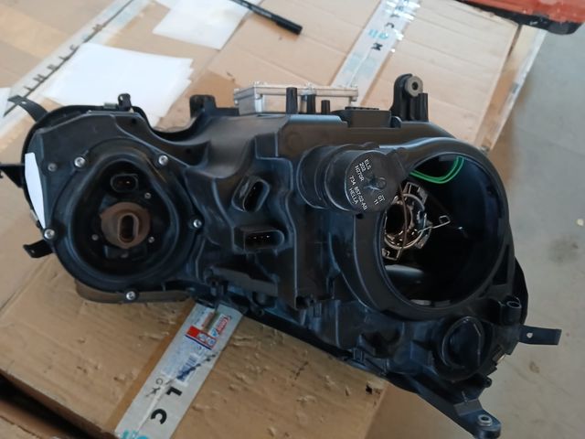 FARO DELANT IZQ MERCEDES CLASE E