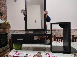 Mueble recibidor con espejo