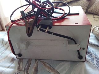 Cargador de bateria ferve