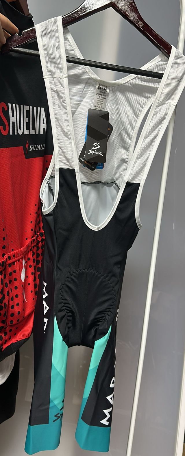 Equipación maillot y culotte