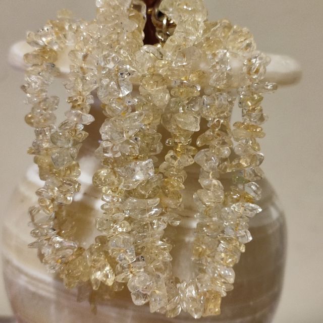 Fila lunga frammenti citrino