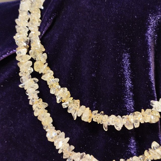 Fila lunga frammenti citrino