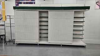 MURAL CON PUERTAS CORREDERAS