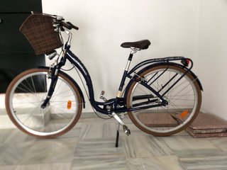 Bicicleta azul talla M de paseo