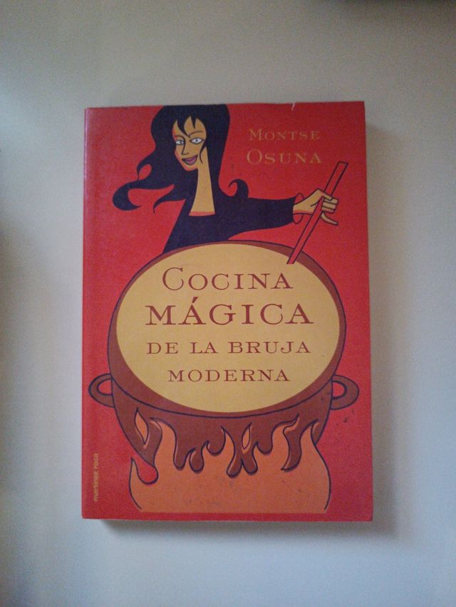 Cocina mágica de la bruja moderna