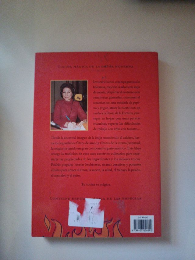 Cocina mágica de la bruja moderna