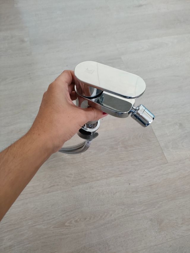 Grifo bidet nuevo omnia kalla