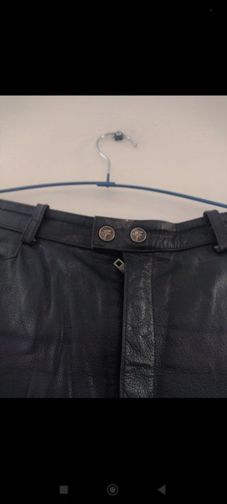 Pantalón de cuero Bering talla 44