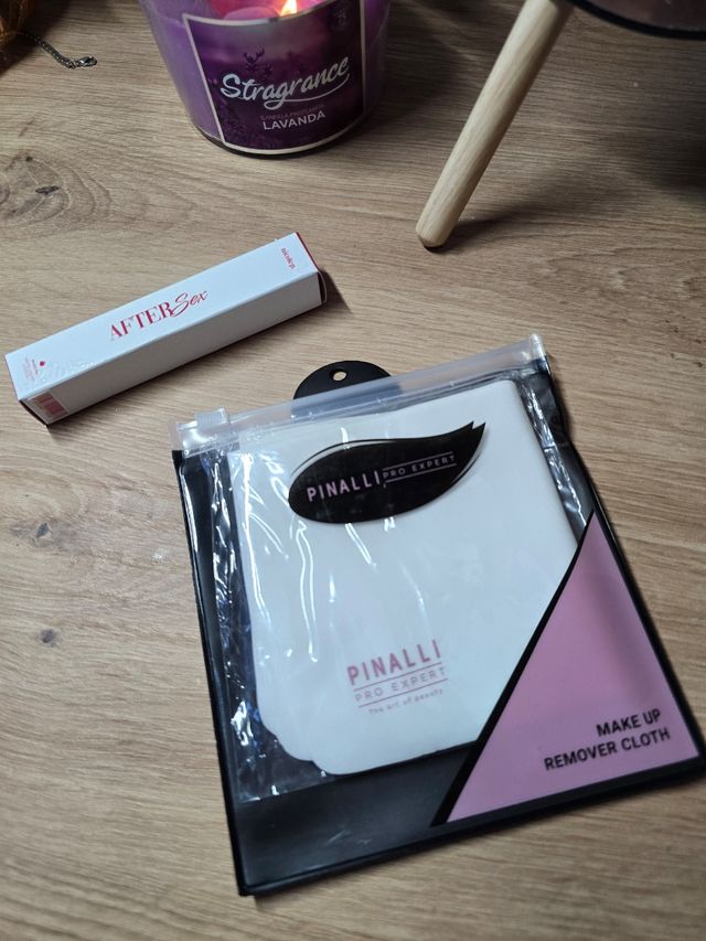 matte liquid lipstick AfterSex di Nicole Pallado