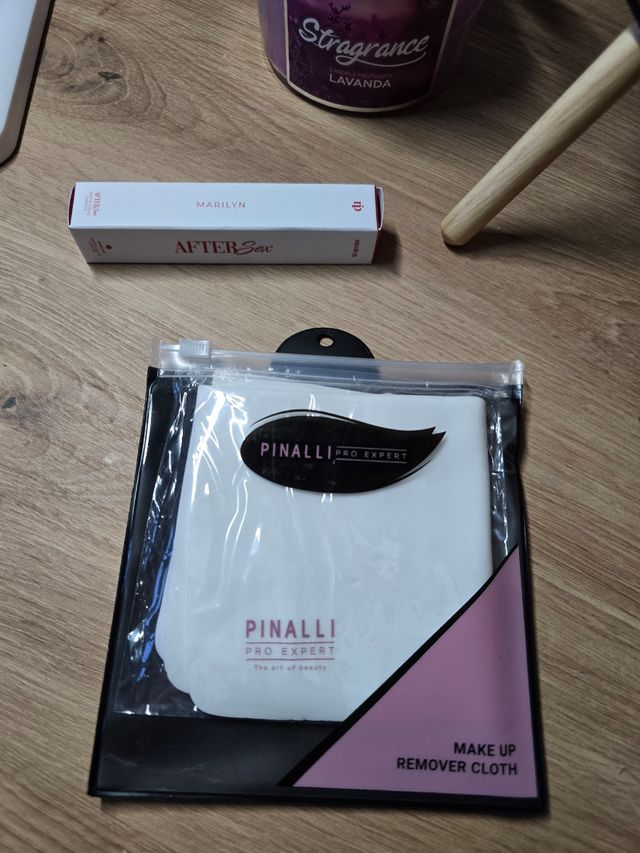 matte liquid lipstick AfterSex di Nicole Pallado