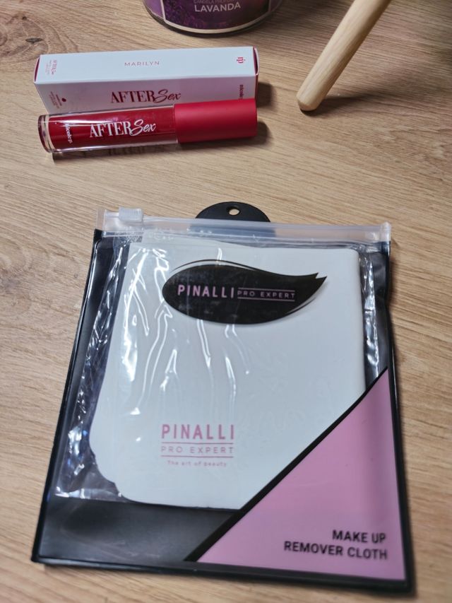 matte liquid lipstick AfterSex di Nicole Pallado